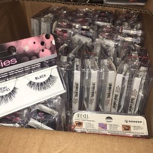 Brand new DEMI WISPIE LASHES